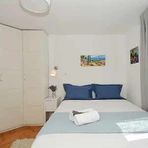 Bora Bora Kaštela